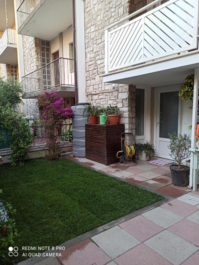 Il Don Minzoni 98 "Casa Vacanze" Λίντο ντι Καμαϊόρε Εξωτερικό φωτογραφία