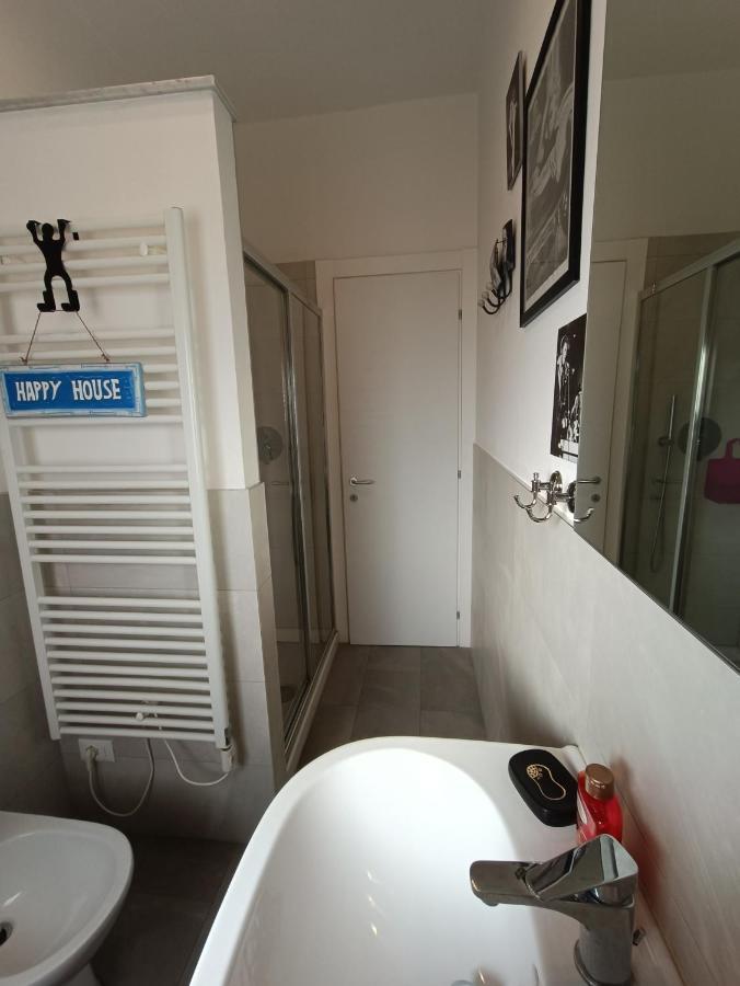 Il Don Minzoni 98 "Casa Vacanze" Λίντο ντι Καμαϊόρε Εξωτερικό φωτογραφία