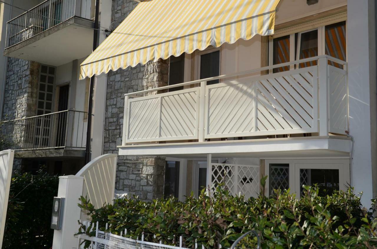Il Don Minzoni 98 "Casa Vacanze" Λίντο ντι Καμαϊόρε Εξωτερικό φωτογραφία